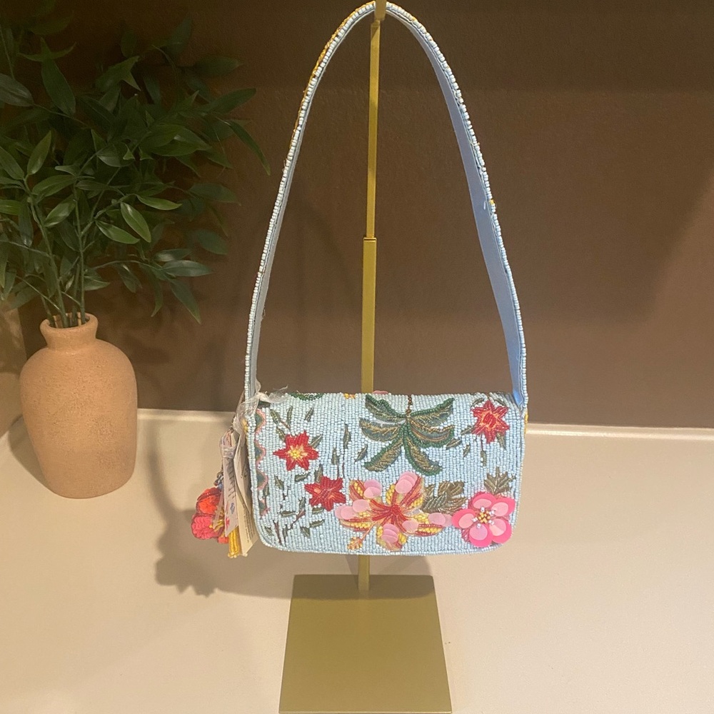 Viral TikTok Beaded Bag Hawaiian - Picture 2 of 5